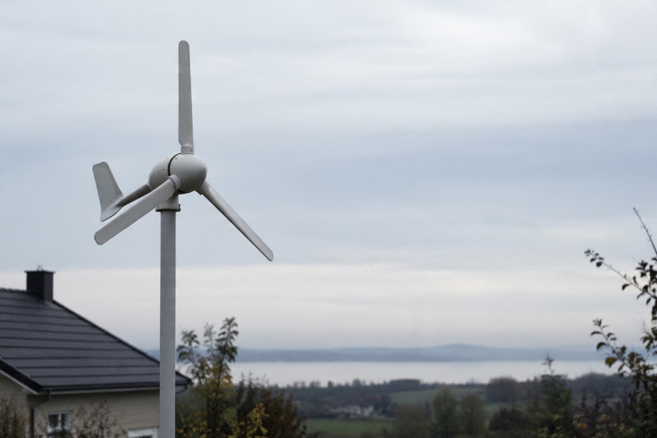 Éolienne domestique : la production réelle dépend surtout du vent (et il manque souvent)